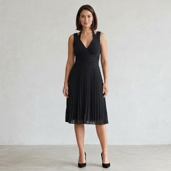 Laundry By Shelli Segal Dresses & Skirts - Vintage Laundry by Shelli Segal Black Pleated Chiffon Halter Dress Sz6 L3978